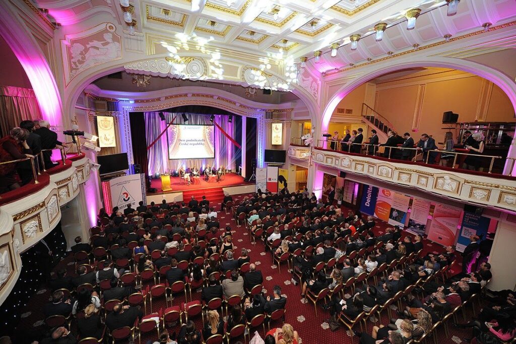 KOMFI | 10 let od ocenění Rodinná firma roku 2015